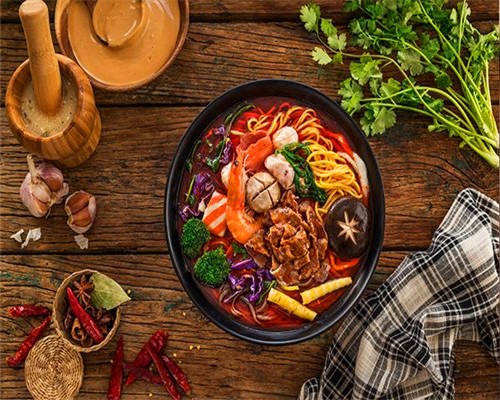 回味麻辣烫加盟