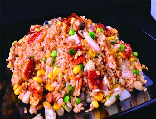 梁小猴铁板炒饭加盟