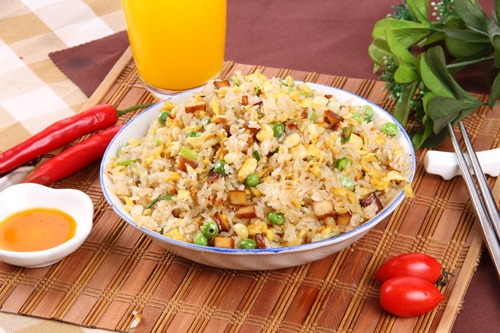 帅小滋炒饭加盟