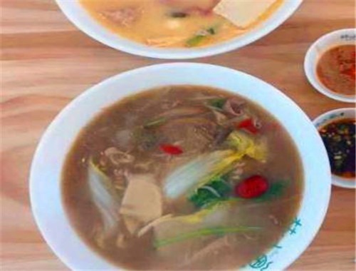 林小菌麻辣烫加盟