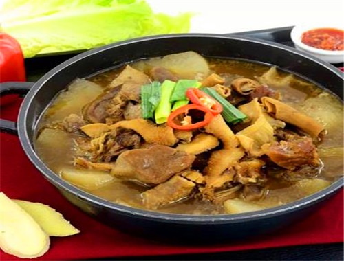 大草原牛杂火锅加盟