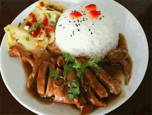 阿婆卤肉饭加盟