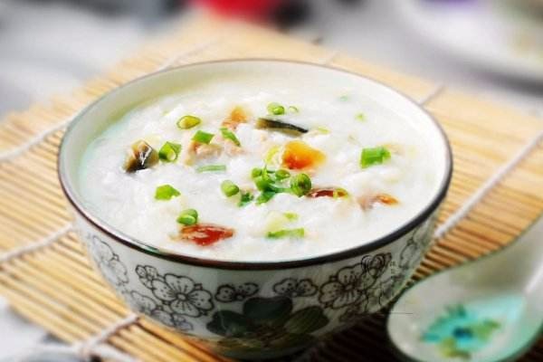 光头佬煲仔咸骨粥爽滑饺子王加盟