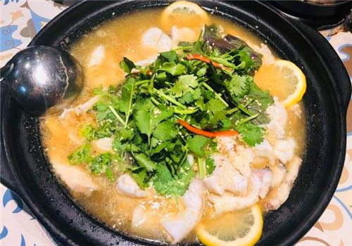 一品柠檬鱼火锅加盟