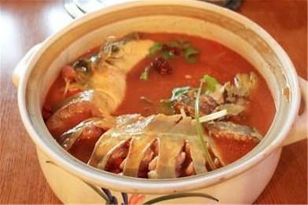 箩萝酸汤鱼火锅加盟