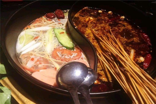 太喜老坛子酸菜鱼加盟