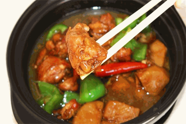 青苗黄焖鸡米饭加盟