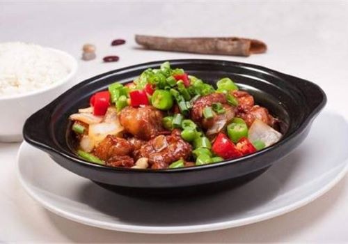 歪嘴香鸡公煲加盟