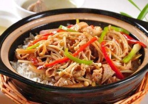 香美味煲仔饭加盟
