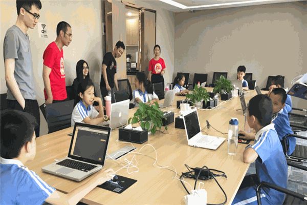 菁桥学院英语STEM编程加盟