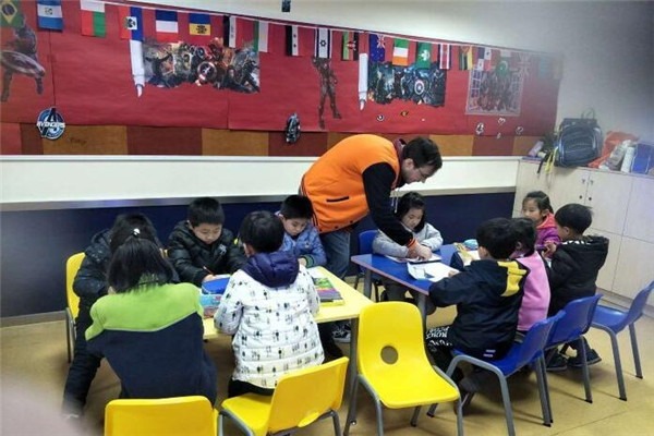 启橙少儿英语加盟