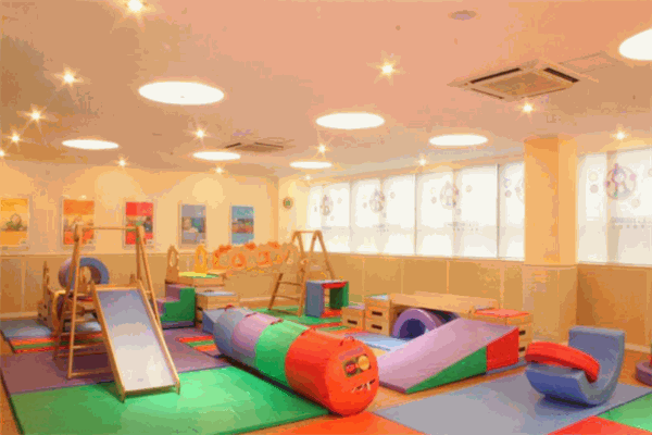 学乐国际早教中心加盟