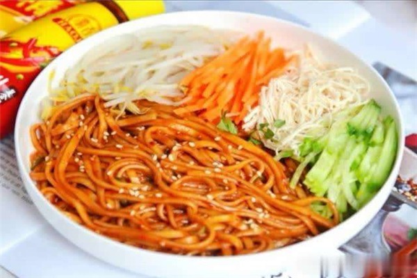 尝香拌面食加盟