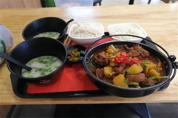 鱼常见金汤鱼头米饭加盟