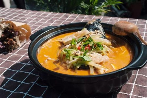 鱼常见金汤鱼头米饭加盟