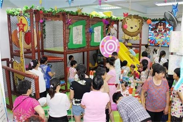 亲子坊时尚母婴加盟