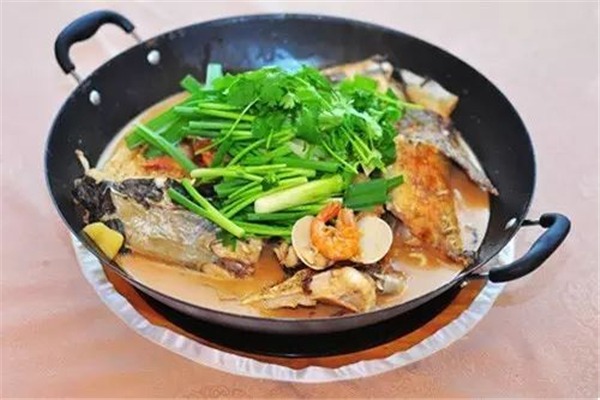 非池中土锅焖鱼加盟