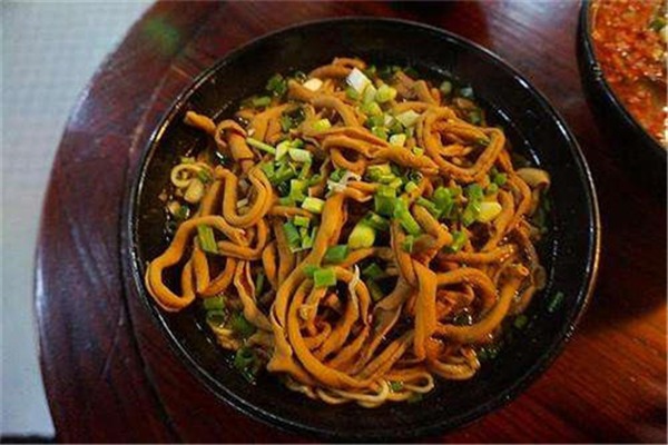 明昕古记鸭肠面加盟