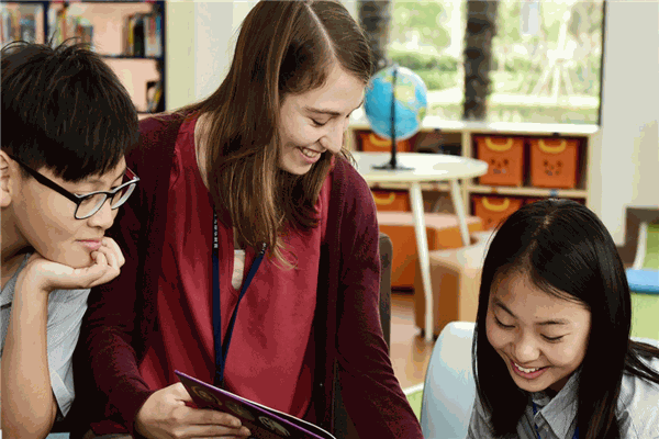 耀华国际教育学校