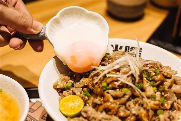 火隐烧肉丼饭
