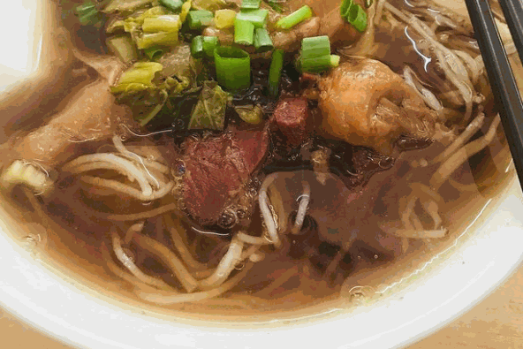 纽头粉面