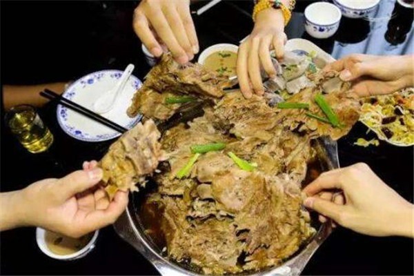 邻大妈骨头锅