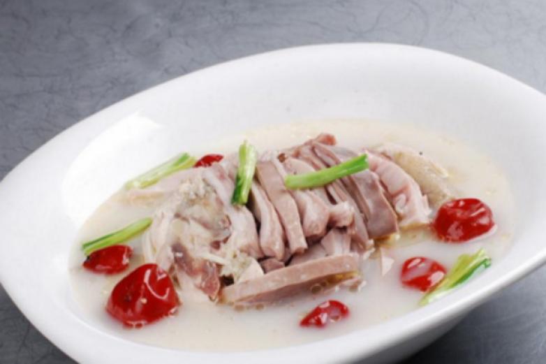 热煲猪肚鸡