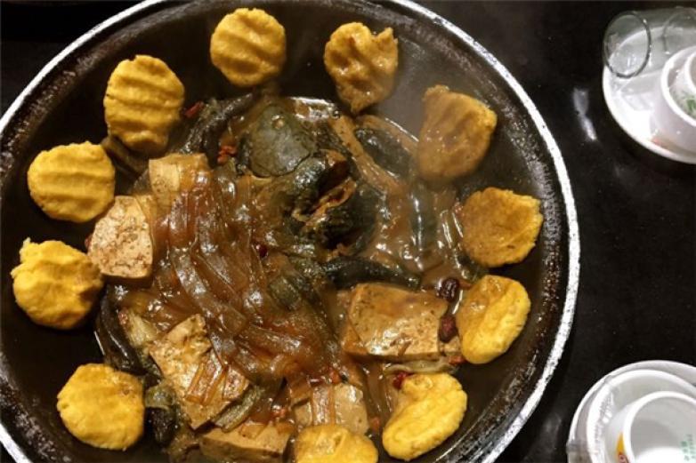 东北人家铁锅炖