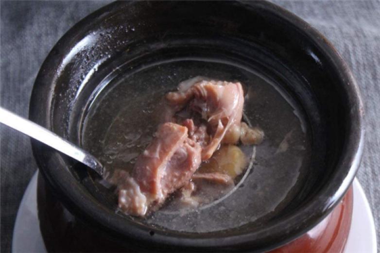 沸百味瓦罐
