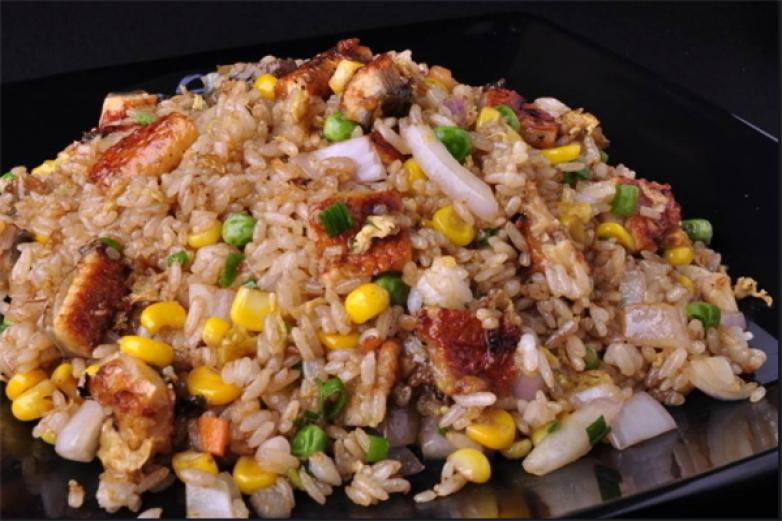 良人伴炒饭小食堂