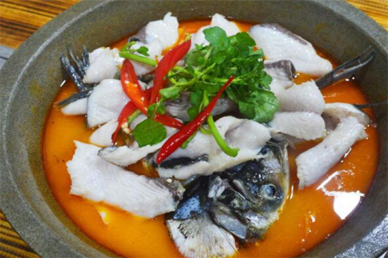 李家石锅鱼火锅