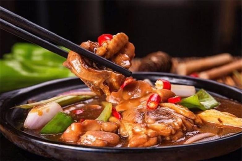 泉昕黄焖鸡米饭