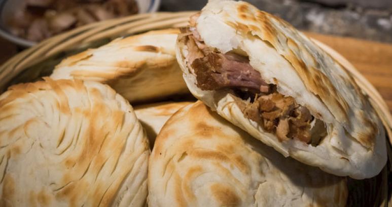 煎饼肉夹馍