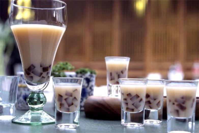 台萃奶茶