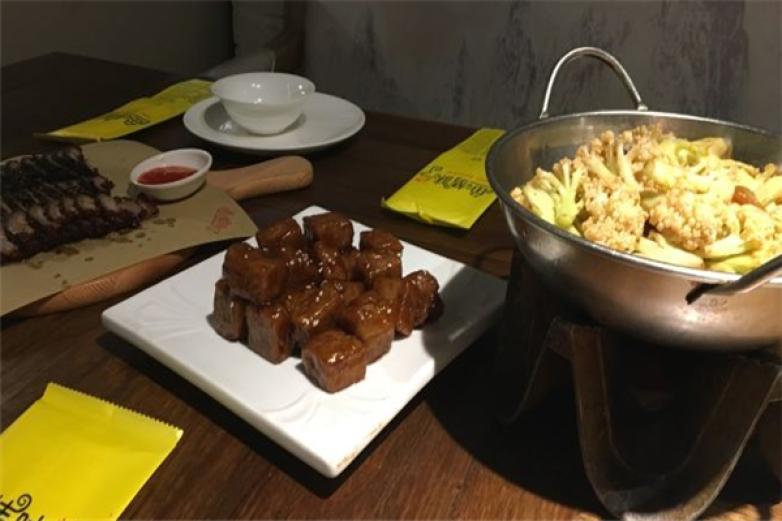 鱼情味了主题餐厅