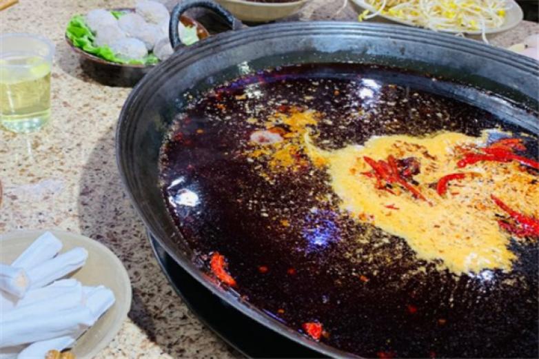 堂客土灶老火锅
