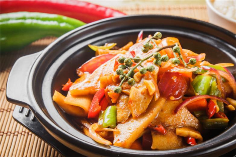 汇丰德黄焖鸡米饭