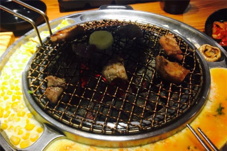 贵家炭火烤肉