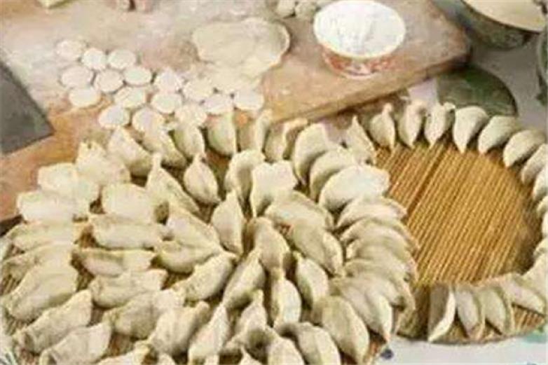 赛和饺子
