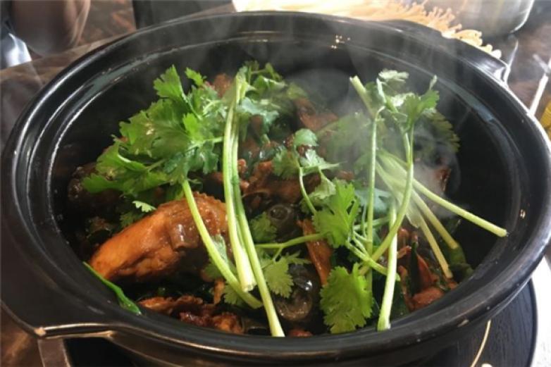 冇搞错玖味鸡煲