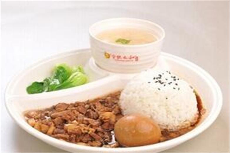 统味小猪卤卤肉饭