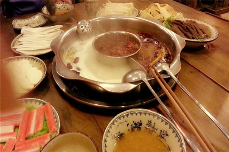 红菇坊火锅