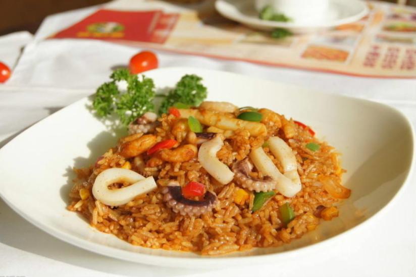 龙门铁板海鲜炒饭