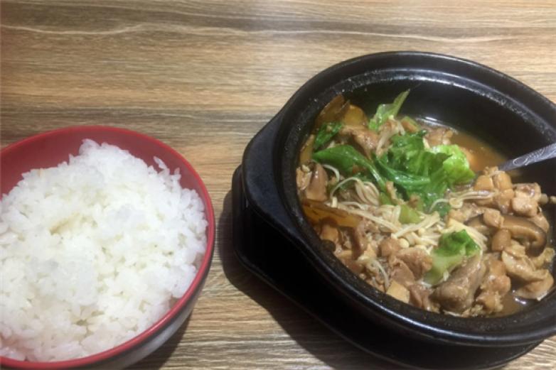 美味居黄焖鸡米饭