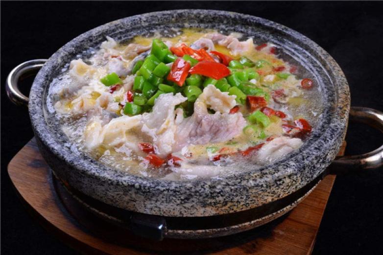 柒阿锅生态石锅菜