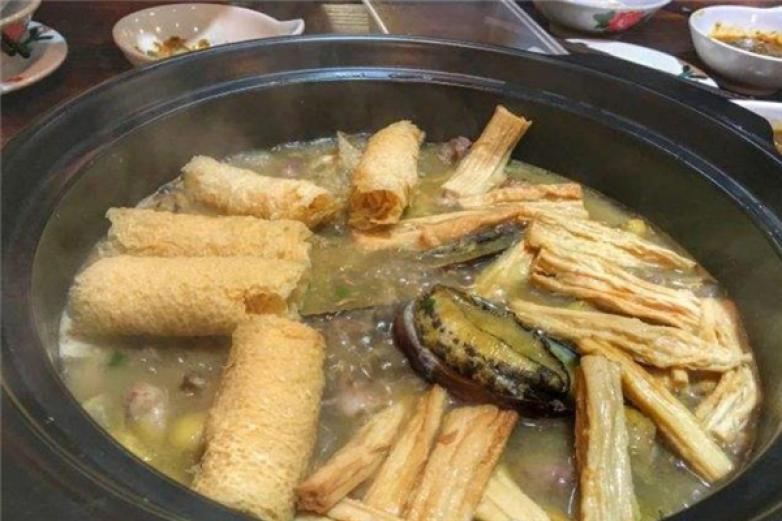 表哥羊鸡火锅