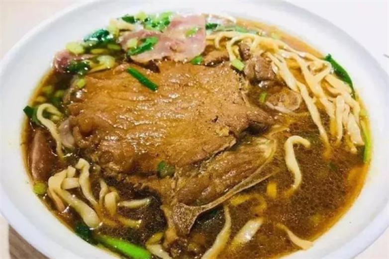 世世香锅盖面
