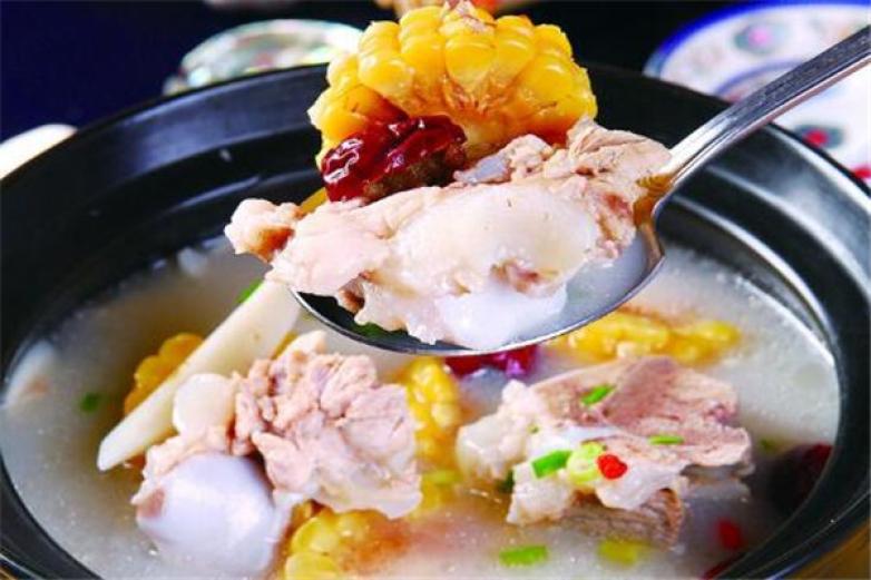 真师傅养生骨煲火锅