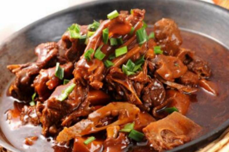 汤鼎记铁锅炖