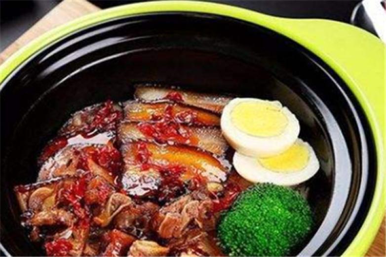 谷子熟了瓦锅饭
